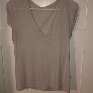 V-neck brandy Melville short sleeve top